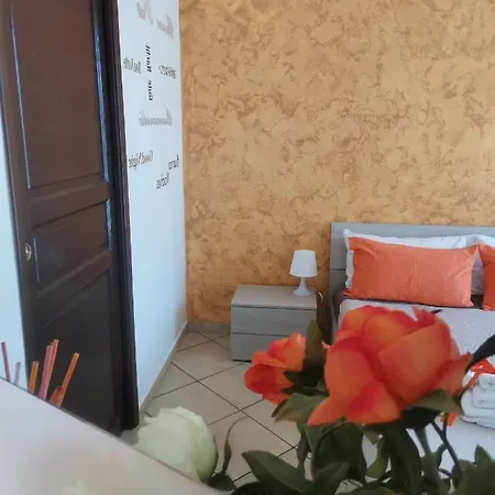 Porta Garibaldi * كاتانيا